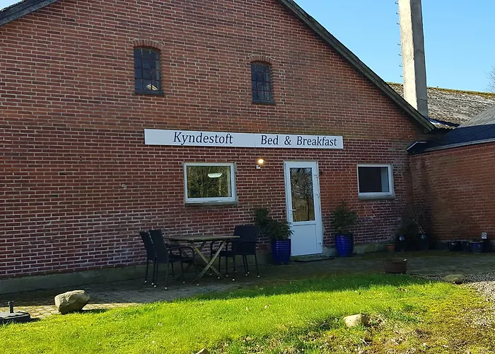 Kyndestoft 4* הולסטברו